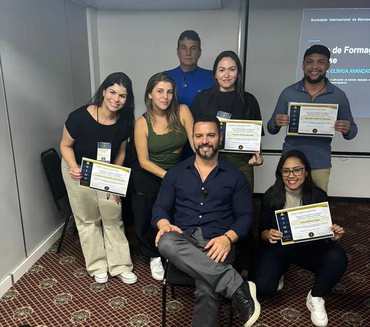Foto da turma do Curso de Hipnose Sistêmica Clínica Avançada de maio de 2026 em Belo Horizonte