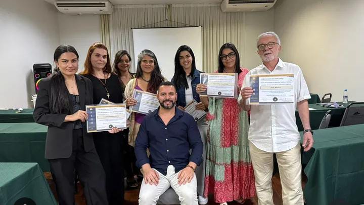 Foto da turma de Hipnose Prática e Clínica de abril de 2026 em Juiz de Fora